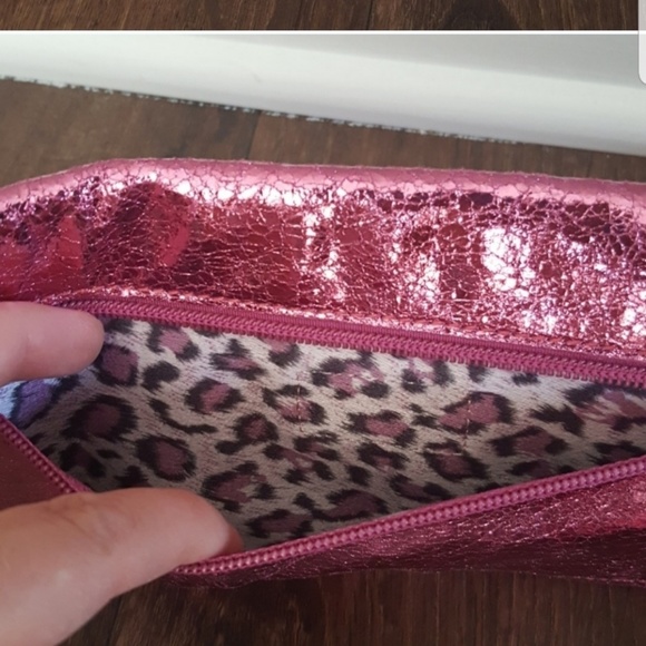 Sorial New York Metallic Pink Wristlet Wallet - Picture 5 of 8